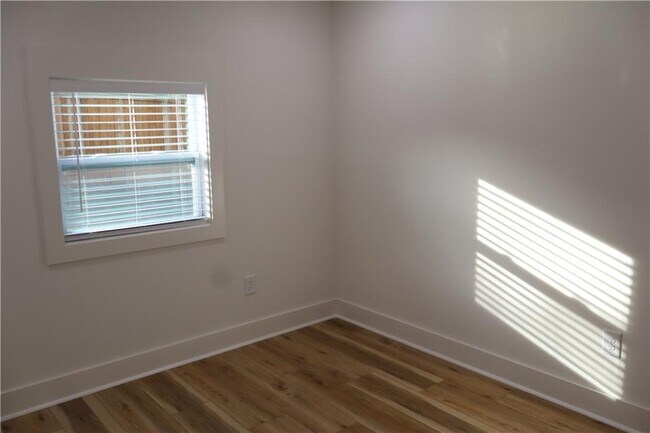 Building Photo - 5120 Railroad Ave