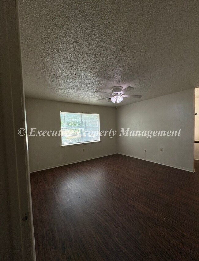 Building Photo - 7544 FM 2657