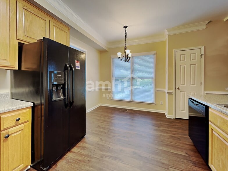 Building Photo - 1305 Groveland Trl
