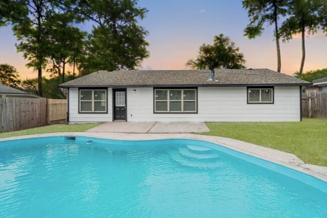 Primary Photo - 5706 Sunnygate Dr