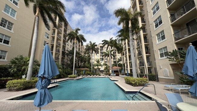 Building Photo - 1801 N Flagler Dr
