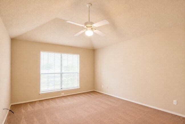 Building Photo - 1410 Flameleaf Dr