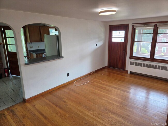 Building Photo - 26 Mearns Ave