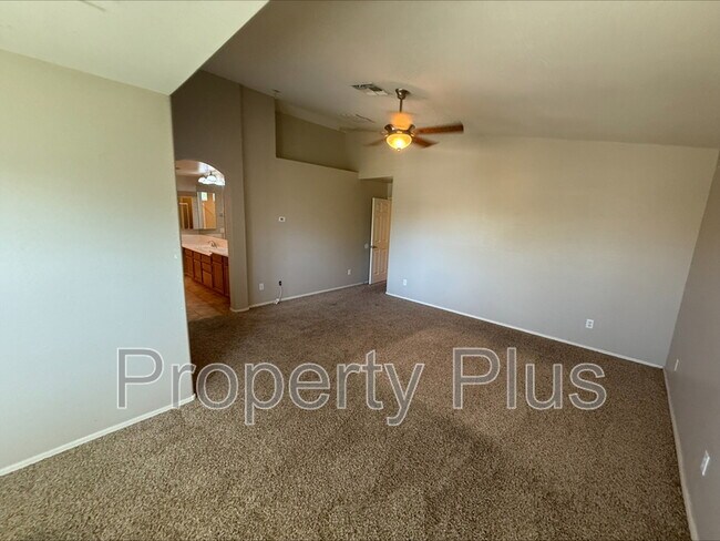 Building Photo - 8355 W Molly Ln