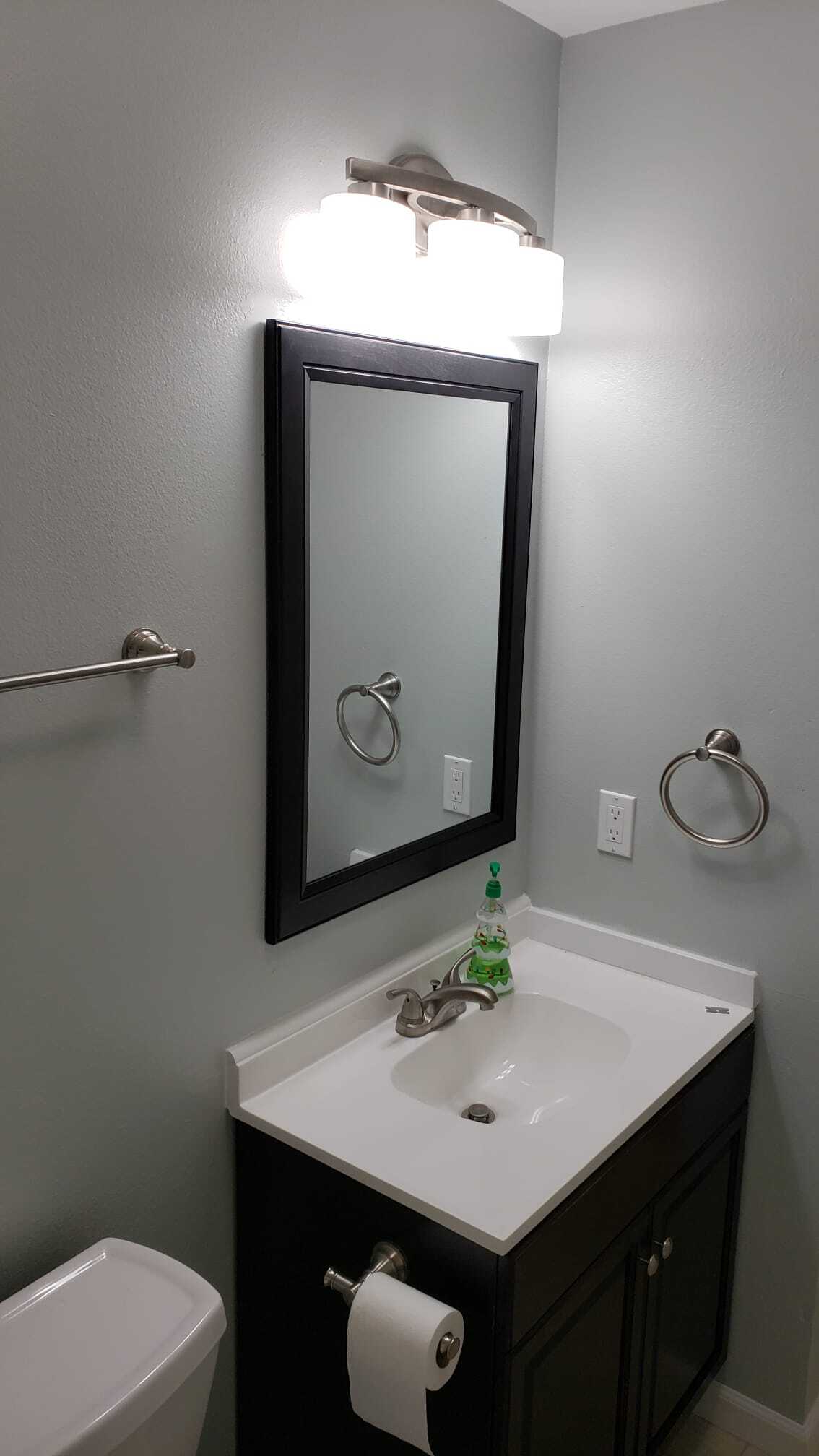 Large Bathroom/Full Tub/Shower - 85-794 Lihue St