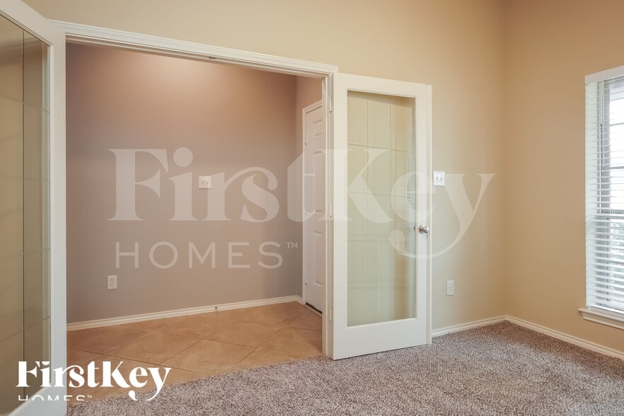 Building Photo - 4127 Ponderosa Hills Ln