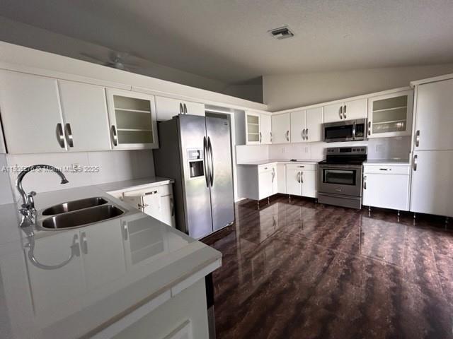 Building Photo - 104 Executive Cir