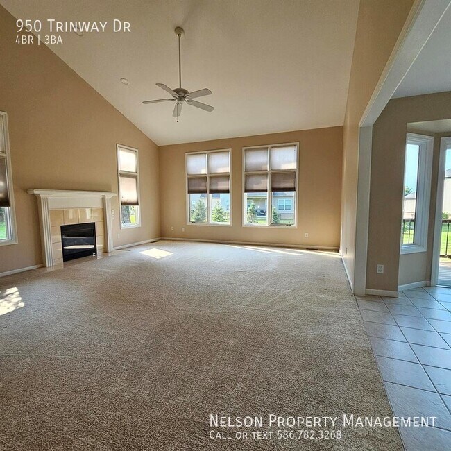 Building Photo - 950 Trinway Rd