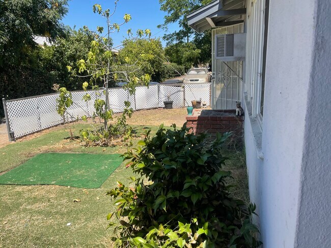 Building Photo - 515 N Nicholson Ave