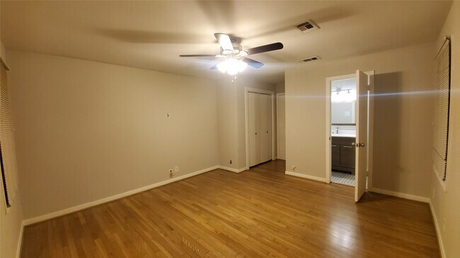 Building Photo - 7151 Neff St