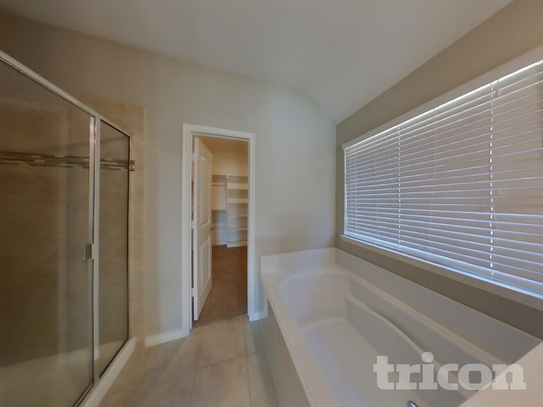 Building Photo - 3213 Shady River Trail