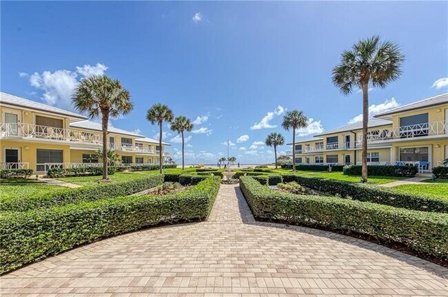 Building Photo - 2000 S Ocean Ln