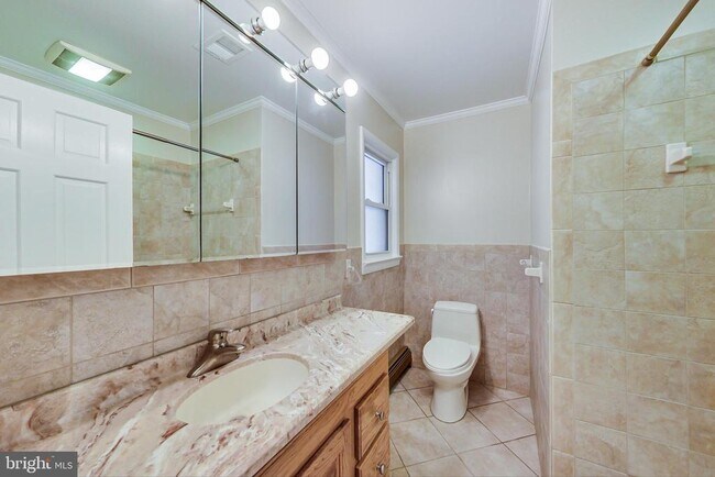 Building Photo - 14904 Claude Ln