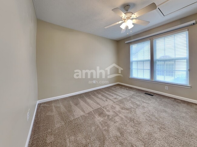 Building Photo - 8000 Trinity Shore Cir