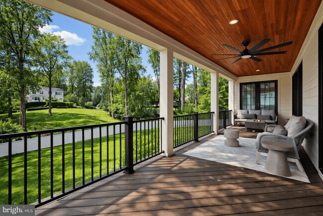 Building Photo - 7002 River Oaks Dr