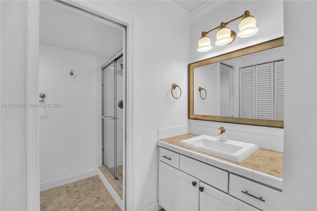 Building Photo - 13720 SW 90th Ave