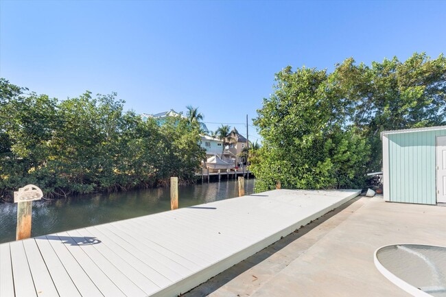 Building Photo - Canalfront 2BR/1BA Upstairs Residence – Legal Duplex | Summerland Key