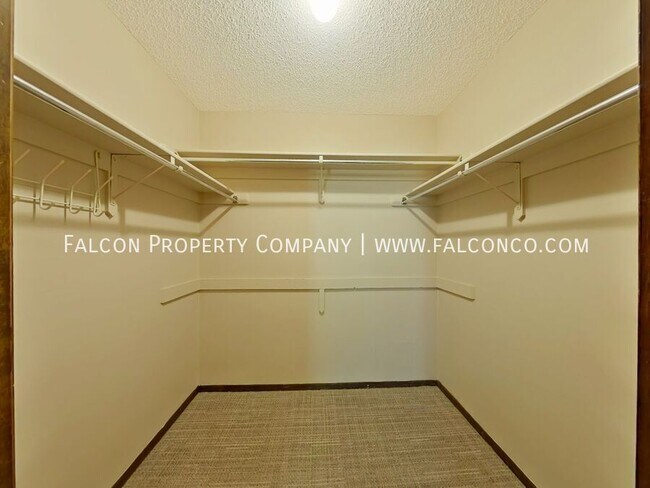 Building Photo - 133 Dolomite Dr