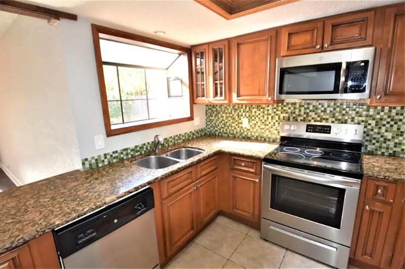 Building Photo - 5404 Bay Lagoon Cir
