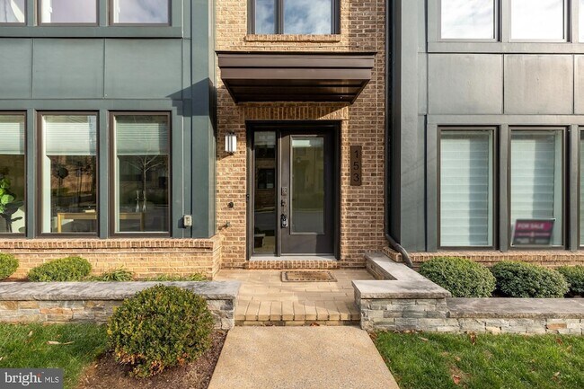 Building Photo - 153 Winsome Cir