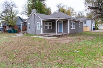 Building Photo - 2440 NW 16th St Duplex