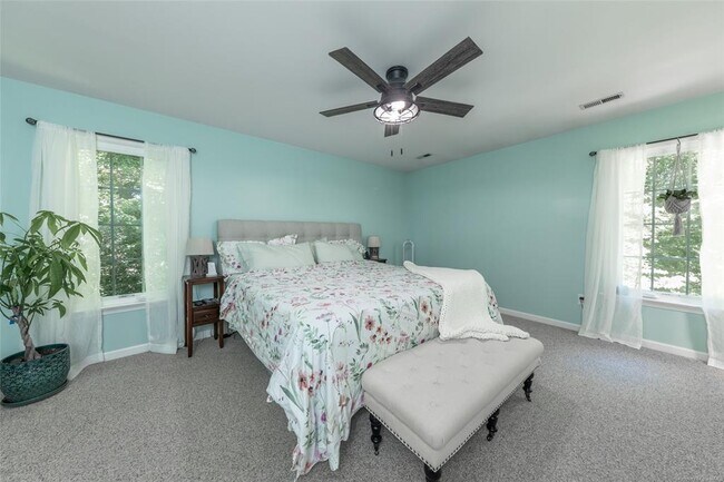 Building Photo - 120 Timberwood Dr