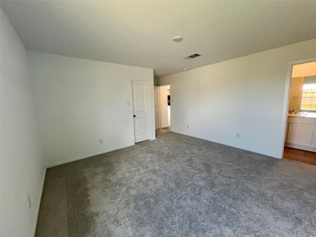 Building Photo - 15716 Plum Brk Dr