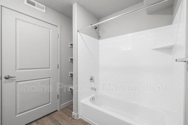 Building Photo - 1140 W 950 N