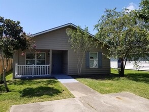 Building Photo - 3319 Angel Ln