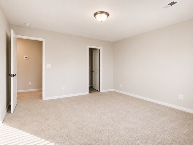 Building Photo - 404 Laurel Pk Dr
