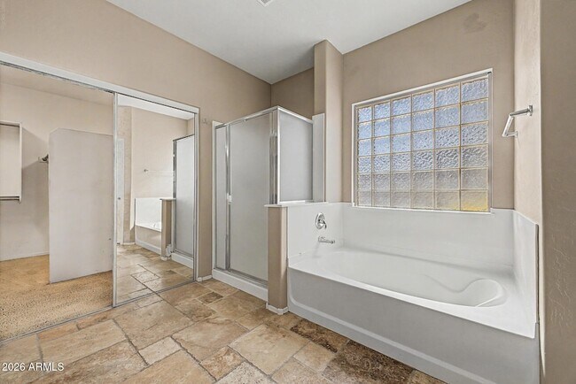 Building Photo - 1433 E Canyon Creek Dr