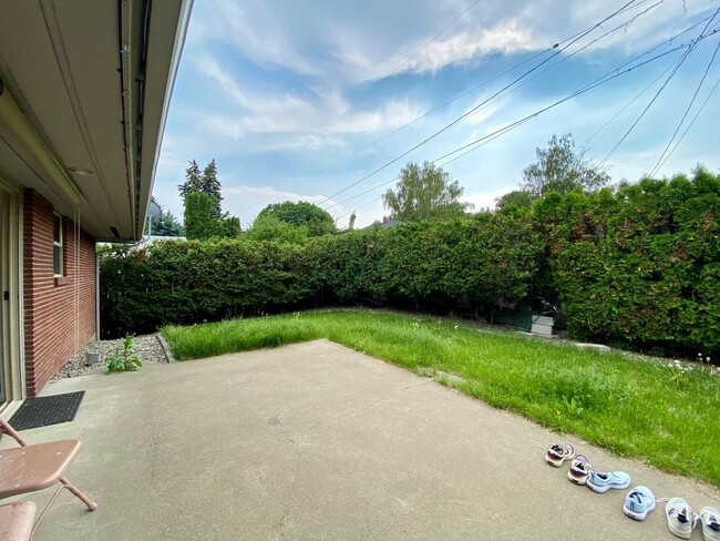 Building Photo - Charming Updated Home Across from Franklin Park and Hospital!