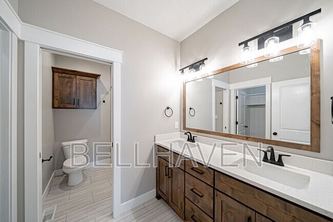 Building Photo - 1483 Fremont Ave