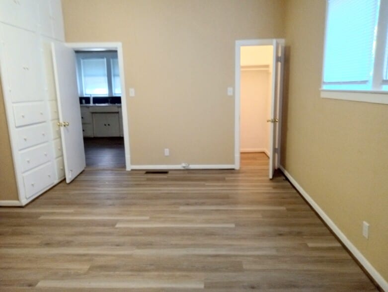 Building Photo - 516 Allen Ave