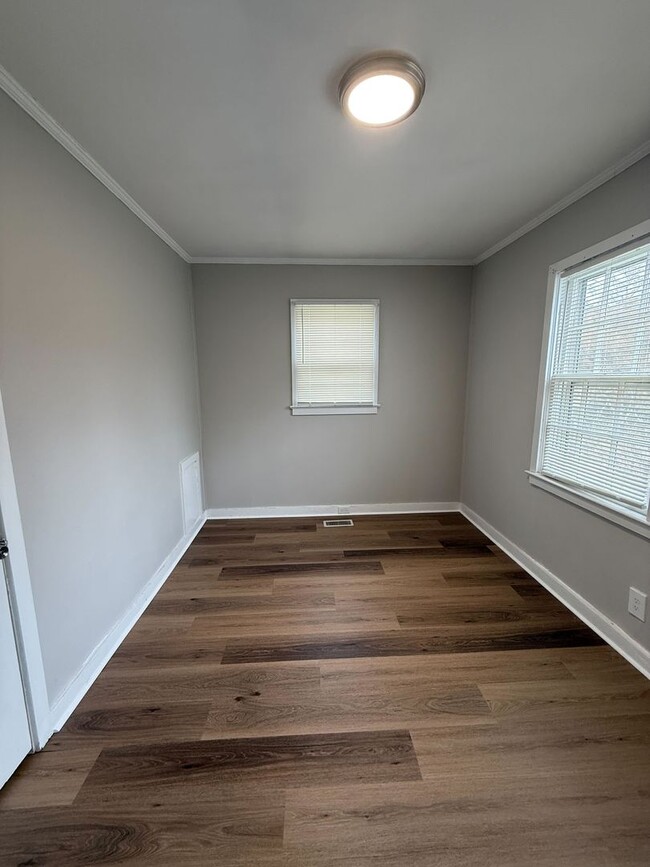 Building Photo - MUST SEE!!  2 Bedroom, 1 Bath  Home in Talladega!