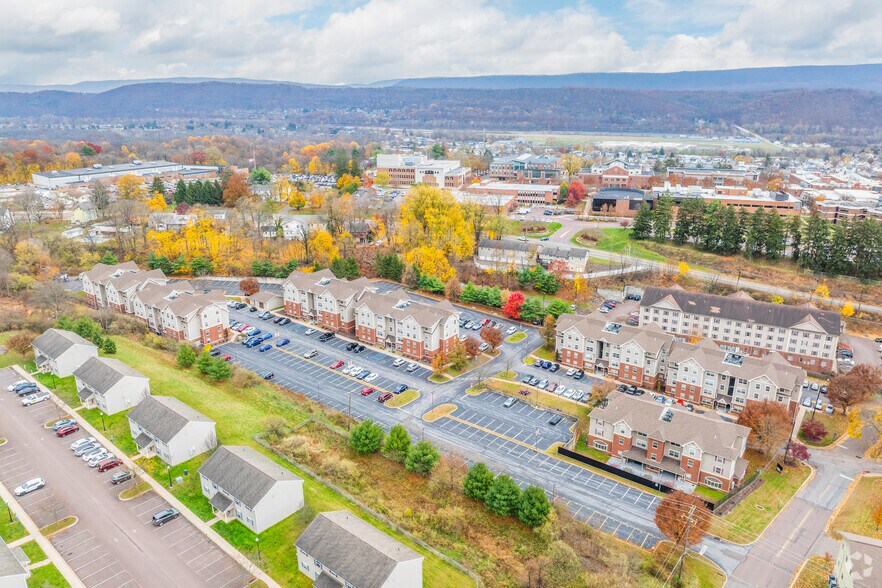 Aerial Photo - Honeysuckle Student Apartments