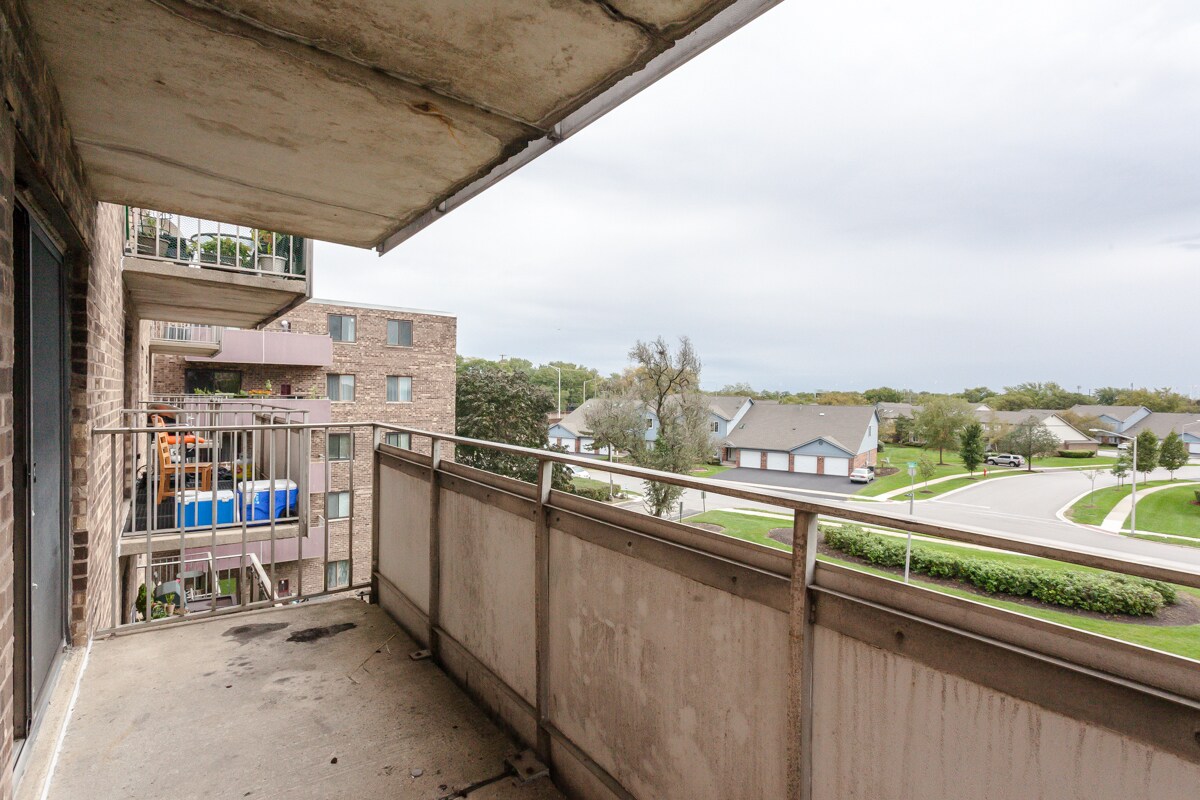Building Photo - 1460 Fairlane Dr