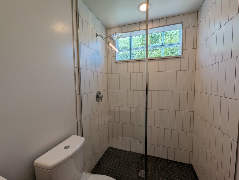 Building Photo - 932 W Grace St