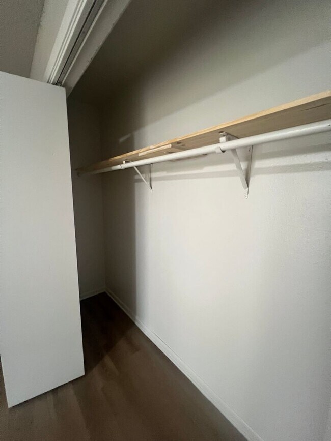 Building Photo - Renovated 2 Bed/1.5 Bath Duplex with Garage