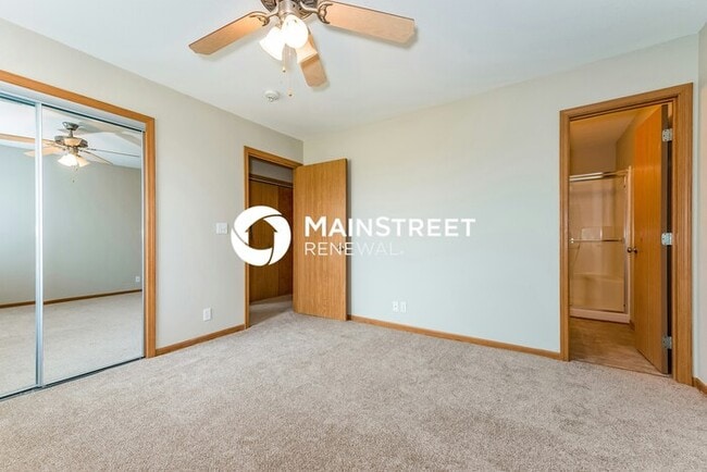 Building Photo - 3 Bedroom Pet-Friendly Home in Pleasant Hi...