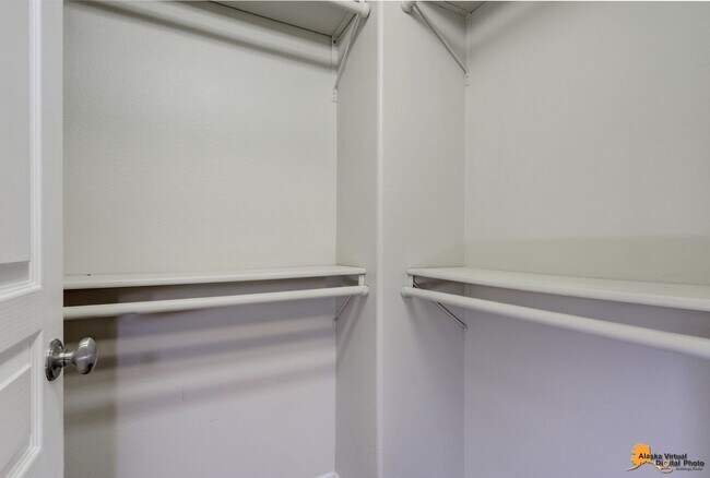 Building Photo - Campbell Four Bedroom Home with Garage