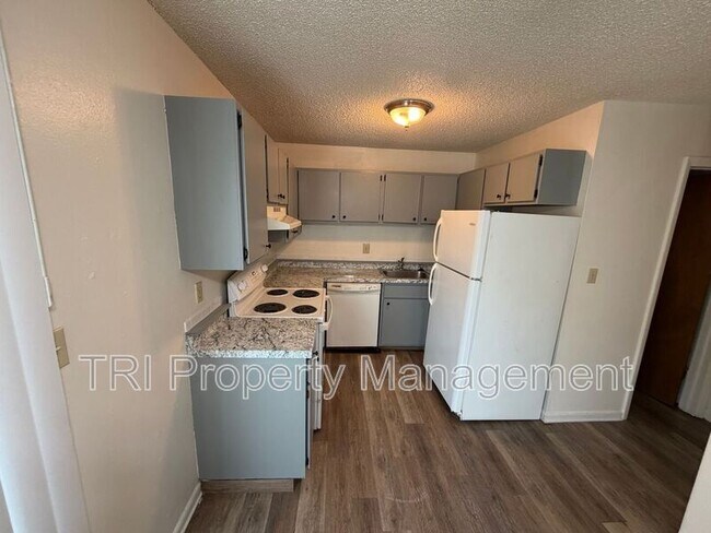 Building Photo - 732 37th Ave Ct