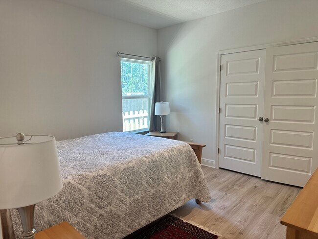 Building Photo - 207 Sea Eagle Ln