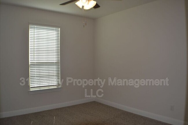 Building Photo - 6105 Cheshire St