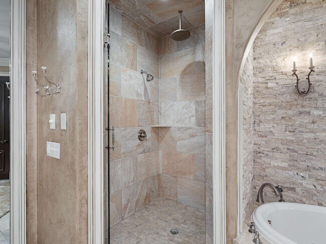 Building Photo - 3807 Harding Pl