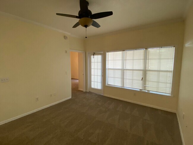 Building Photo - Condo for rent