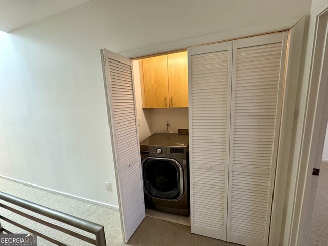 Building Photo - 1327 Peachtree View NE