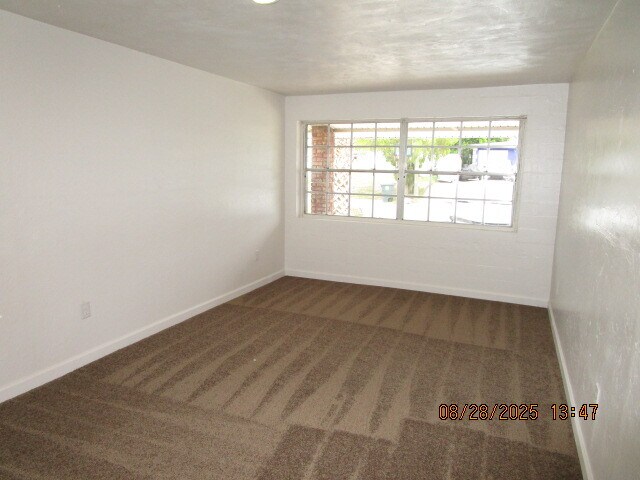 Building Photo - 1006 Continental Dr