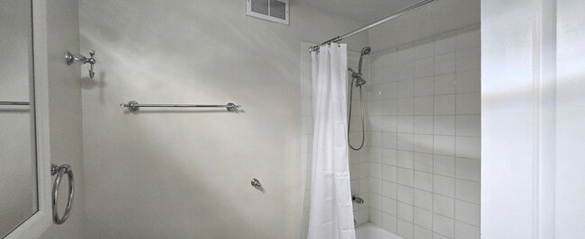 Building Photo - 4250 N Marine Dr