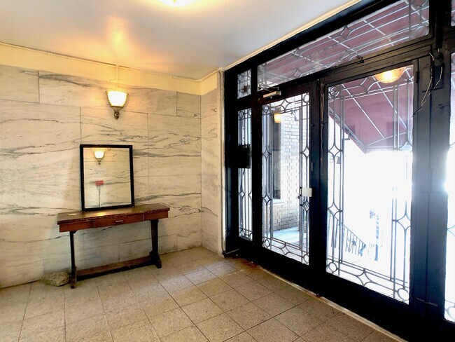 Building Photo - 2700 John F. Kennedy Blvd